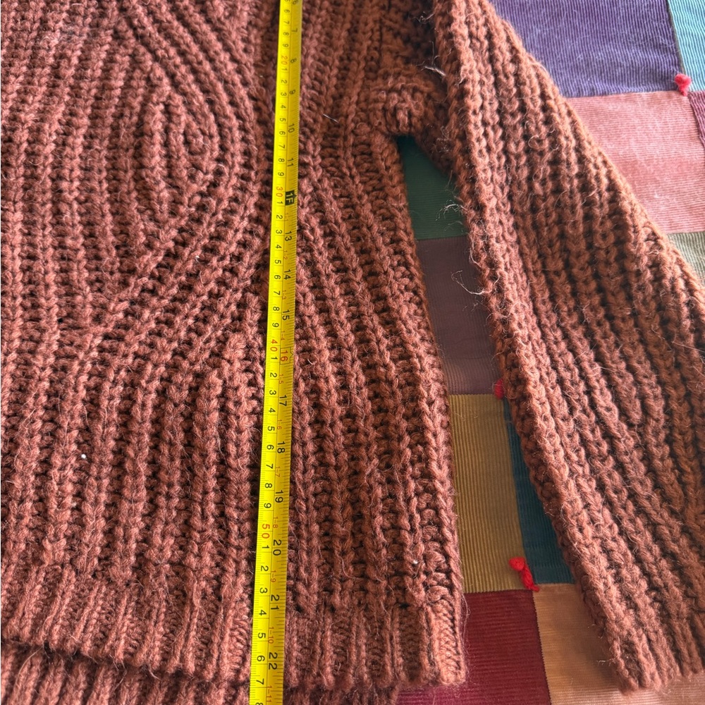 Universal Threads Target Knit Sweater - Picture 3 of 3
